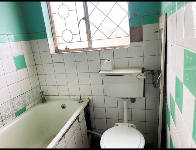 2 BEDROOM HOUSE FOR SALE IN ZWIDE